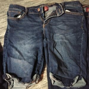 1 pair of Arizona shorts